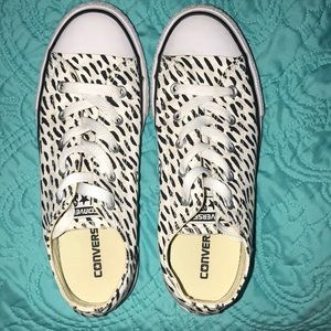 EUC Youth All Star Converse Sz 3